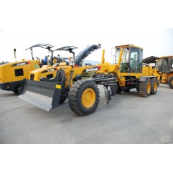 Автогрейдер XCMG GR215